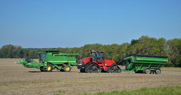 Web para distribuidores de maquinaria agrícola en Argentina: stock, repuestos y sucursales a un clic del productor